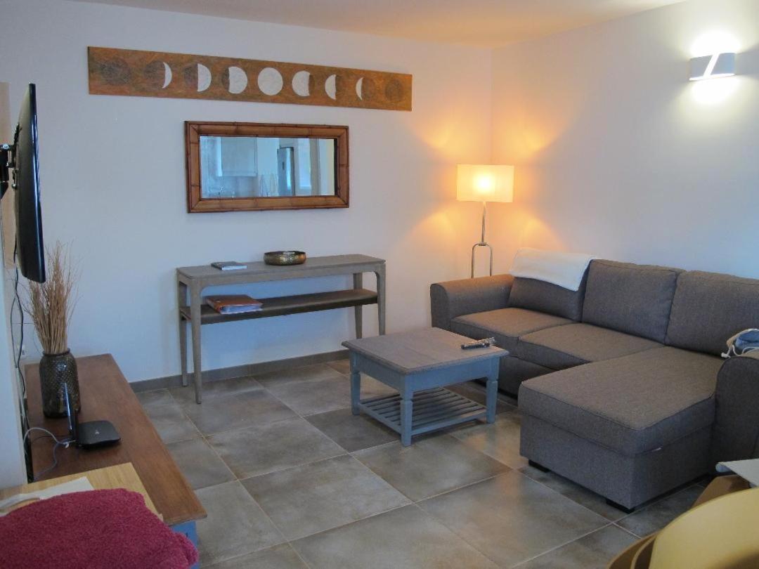 Bungalow Goa Pool View, Playa Roca Residence Sea Front Access - Free Ac - Wifi Costa Teguise Exterior foto